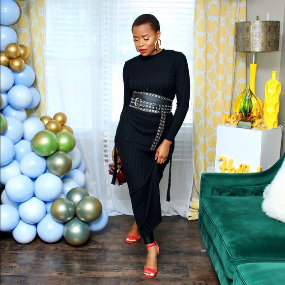 SWEATER DRESS - Picture 2 of 5